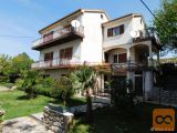 Crikvenica- Kuća na jedinstvenoj lokaciji, 100 m od mora!