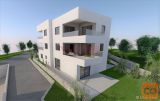 Malinska- Luksuzni apartman sa spremištem i vrtom blizu