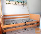 Električna negovalna bolniška postelja s trapezom