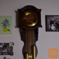 STENSKA URA " UNIONA" NA UTEŽI IN NIHALO