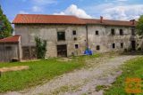 Divača Senožeče okolica Samostojna 342 m2