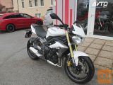 Triumph STREET TRIPLE 675