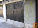 Bežigrad Zelena jama med Rožičevo in Kavčičevo ulico vrstna
